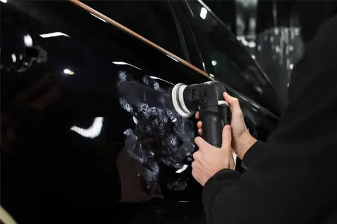 suv gold detailing